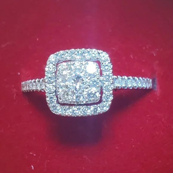 Beautiful design 14K white gold diamond ring - Picture 1 of 9